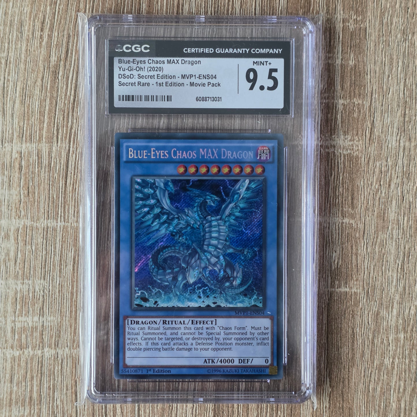 Yu-Gi-Oh! TCG Blue-Eyes Chaos MAX Dragon *Secret Rare* MVP1-ENS04 (CCG 9.5)