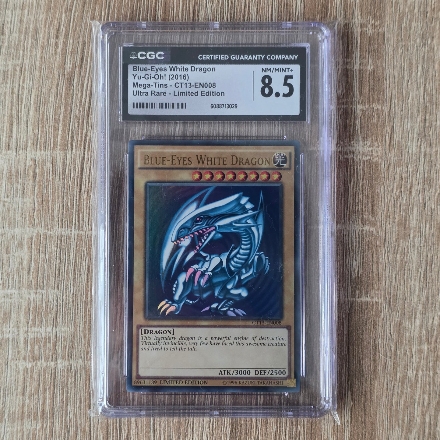 Yu-Gi-Oh! TCG Blue-Eyes White Dragon *Ultra Rare* CT13-EN008 (CCG 8.5)