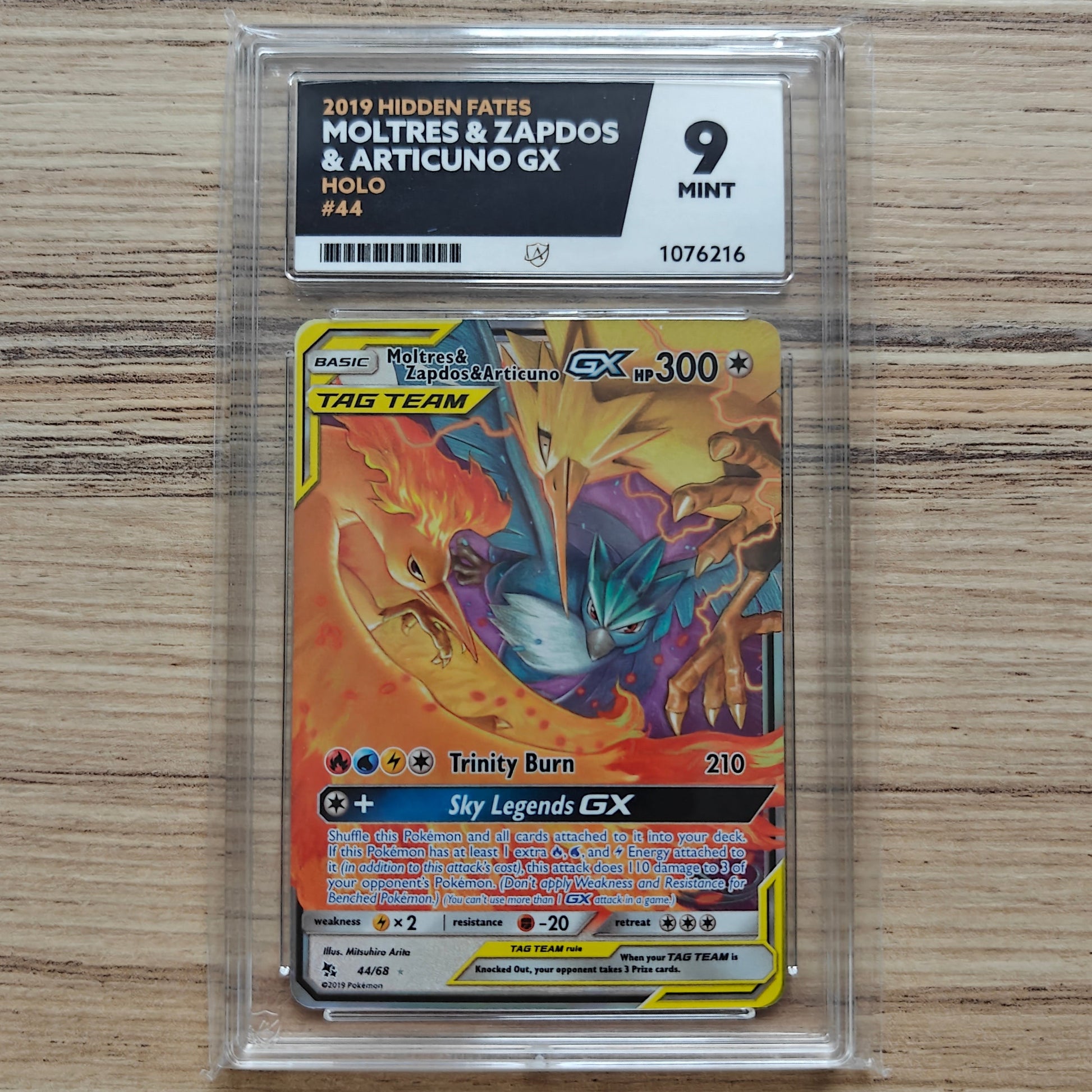 pokemon TCG Moltres & Zapdos & Articuno GX Hidden Fates 44/68 (ACE 9)
